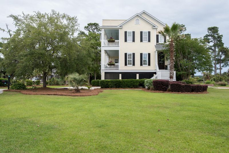 206 Island Point Ct, Mount Pleasant, SC 29464