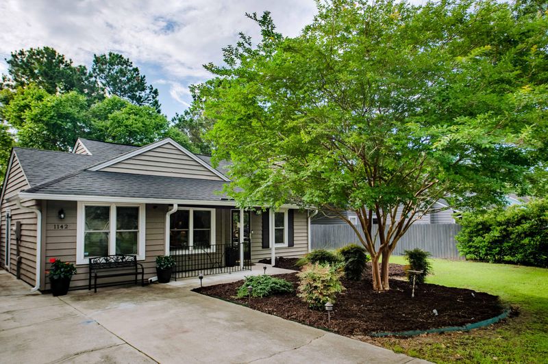 1142 Rivercrest Dr, Charleston, SC 29412