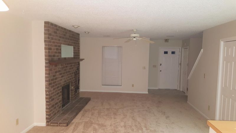 8562 S Waccamaw Ct, North Charleston, SC 29406