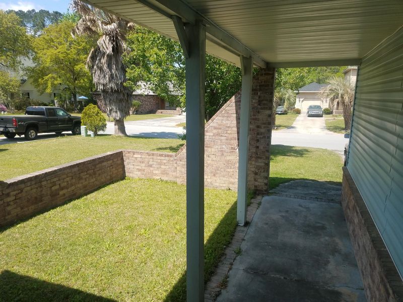 2637 Delhi Rd, North Charleston, SC 29406