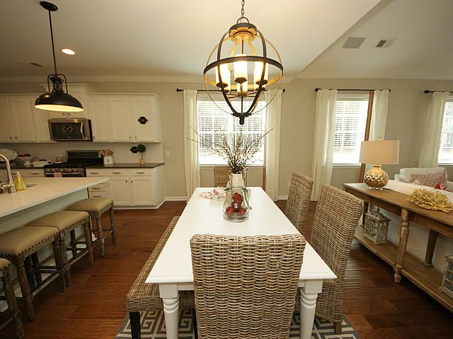 152 Longdale Dr, Summerville, SC 29483