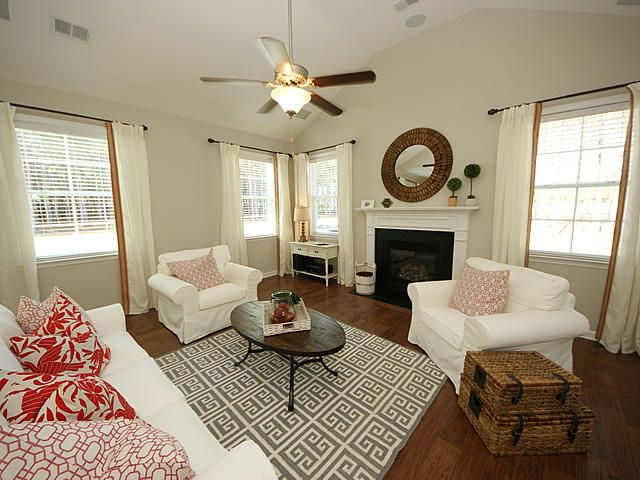 152 Longdale Dr, Summerville, SC 29483