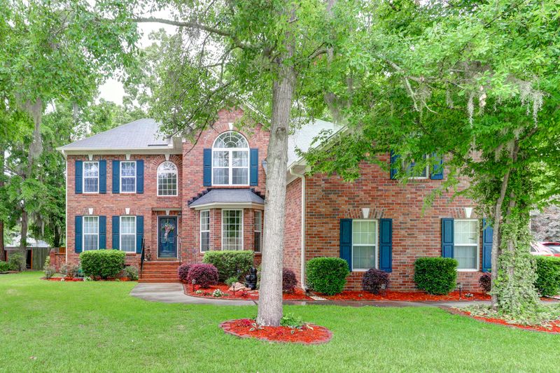 671 Hamlet Cir, Goose Creek, SC 29445