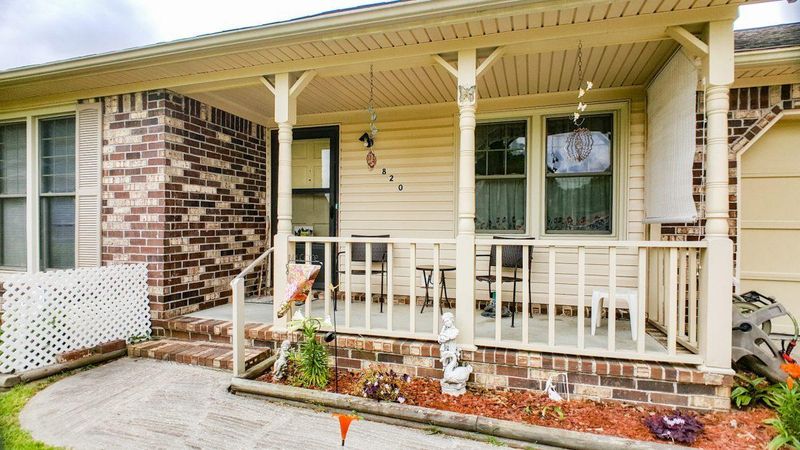 820 Beauregard Rd, Summerville, SC 29486