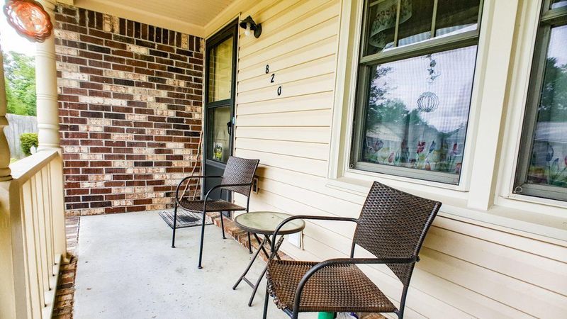820 Beauregard Rd, Summerville, SC 29486