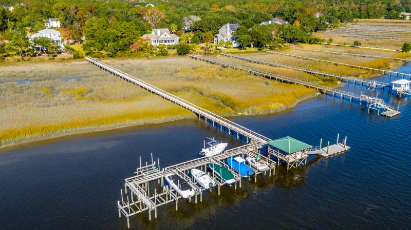 100 Wando Reach Rd, Charleston, SC 29492