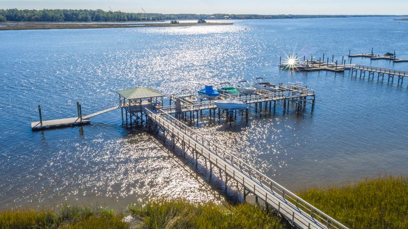 100 Wando Reach Rd, Charleston, SC 29492