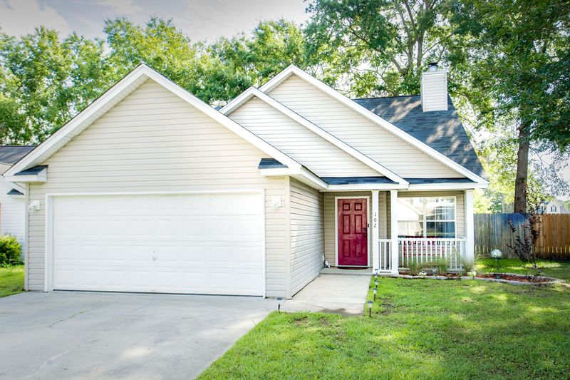 102 Wilton St, Goose Creek, SC 29445