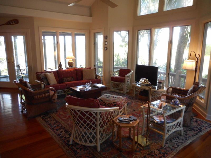 4 Island Cv, Edisto Island, SC 29438