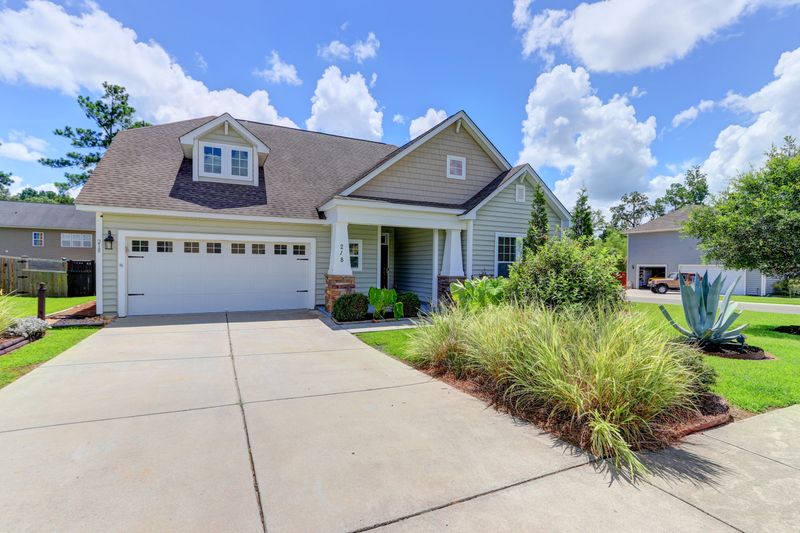 218 Devonshire Dr, Moncks Corner, SC 29461