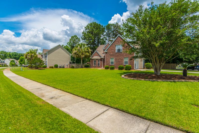 165 Thousand Oaks Cir, Goose Creek, SC 29445