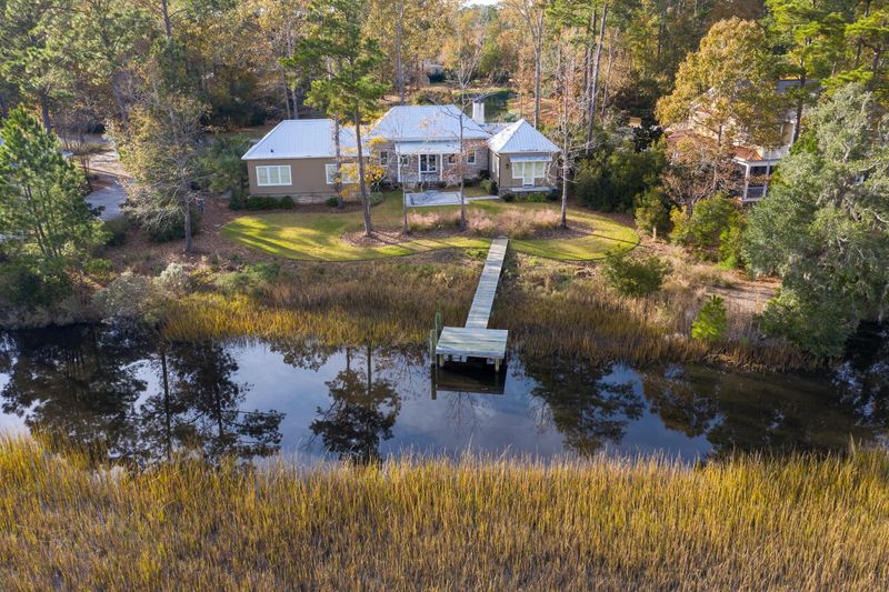 4528 Carriage House Way, Ravenel, SC 29470