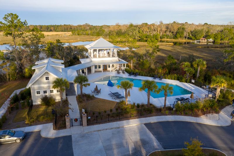4528 Carriage House Way, Ravenel, SC 29470