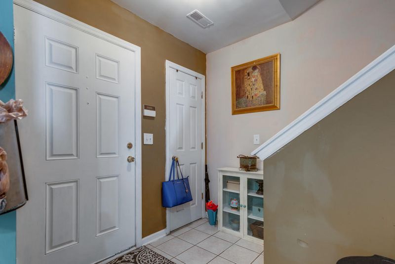 503 Sunnyside Way, Summerville, SC 29485