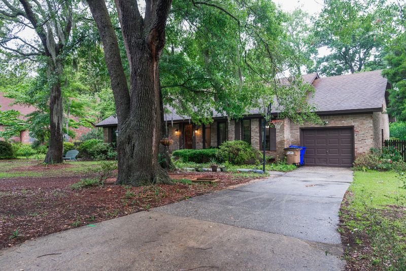 942 Anchor Rd, Charleston, SC 29412