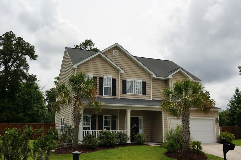 5200 Mulholland Dr, Summerville, SC 29485