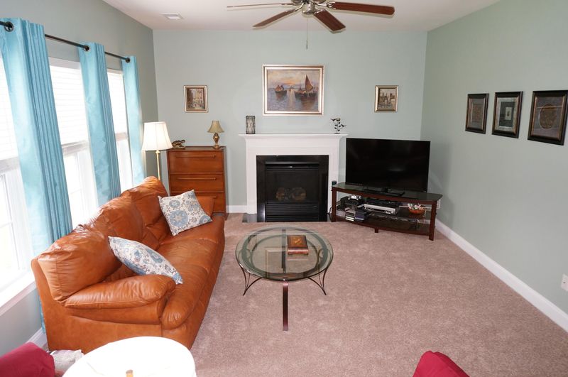 5200 Mulholland Dr, Summerville, SC 29485