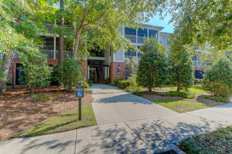 1818 Basildon Rd, Mount Pleasant, SC 29466