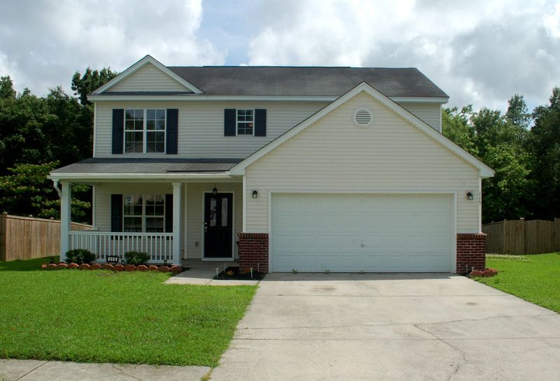 115 Broken Branch Dr, Goose Creek, SC 29445