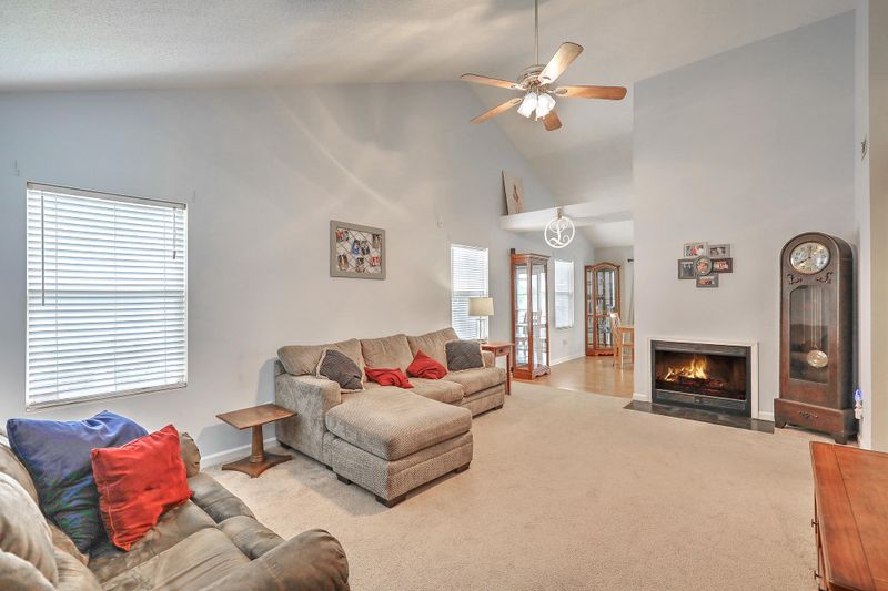 1021 Limerick Dr, Moncks Corner, SC 29461