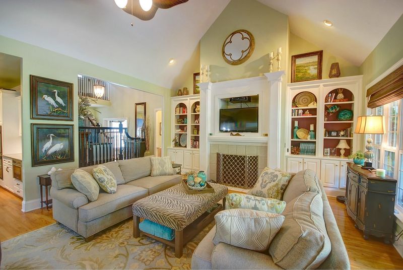 8717 E Fairway Woods Cir, North Charleston, SC 29420