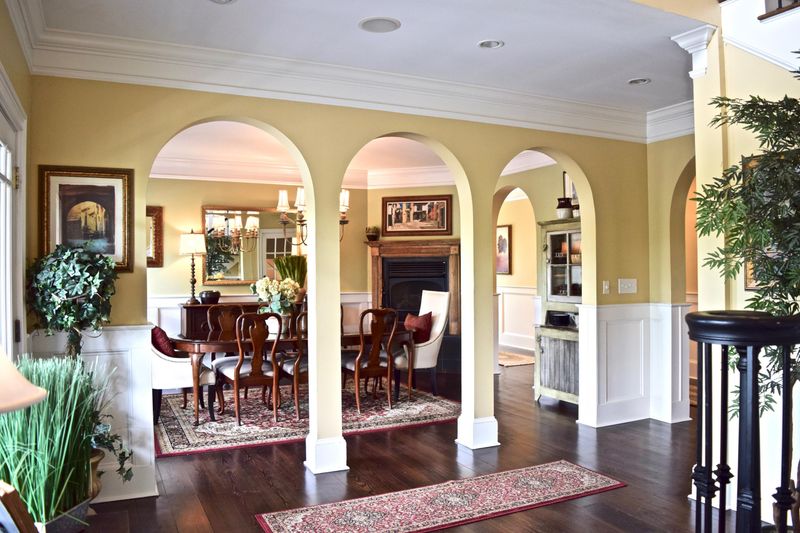 1981 Sandy Point Ln, Mount Pleasant, SC 29466
