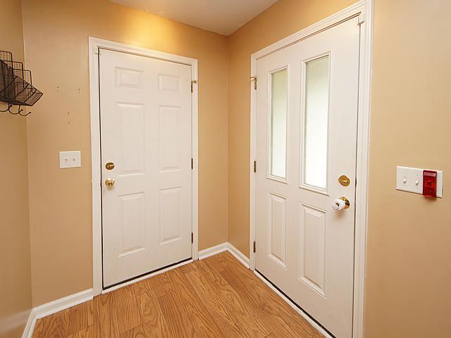 102 Banner Ct, Goose Creek, SC 29445