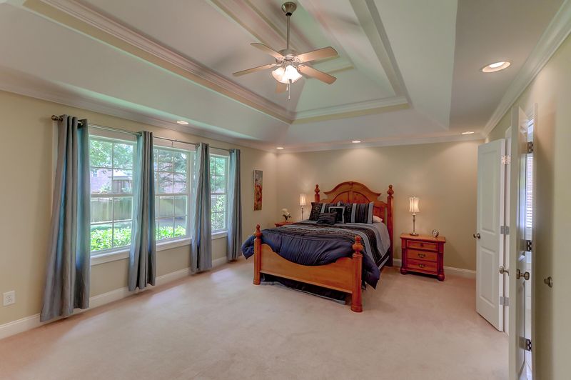 5415 Cannondale Dr, North Charleston, SC 29420