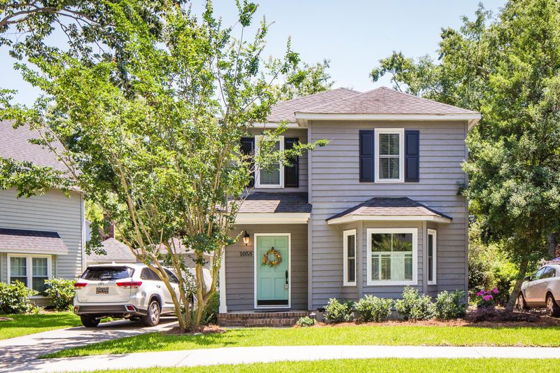 1058 Plantation Ln, Mount Pleasant, SC 29464