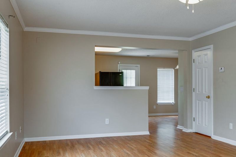 1422 Pinethicket Dr, Summerville, SC 29486