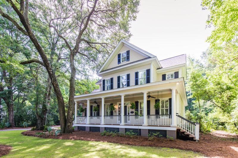 465 Elfes Field Ln, Charleston, SC 29492