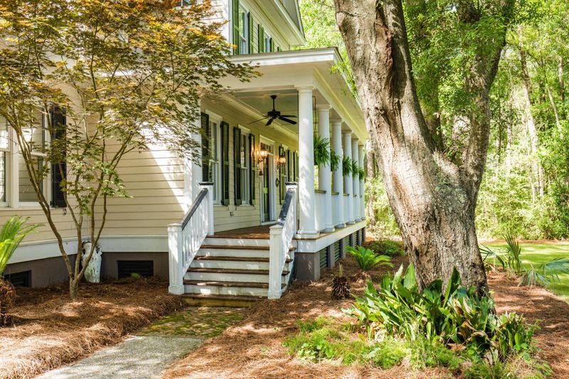 465 Elfes Field Ln, Charleston, SC 29492