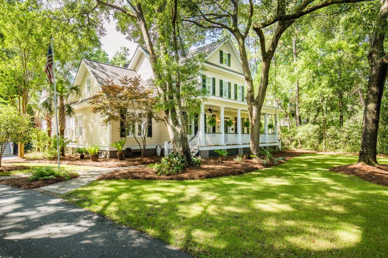 465 Elfes Field Ln, Charleston, SC 29492