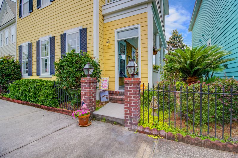 313 White Gables Dr, Summerville, SC 29483