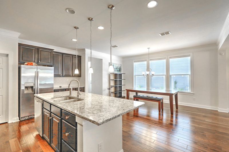 3253 Moonlight Dr, Charleston, SC 29414