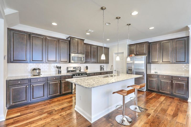 3253 Moonlight Dr, Charleston, SC 29414