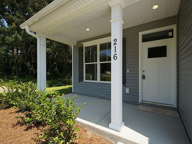 216 W Butternut Rd, Summerville, SC 29483
