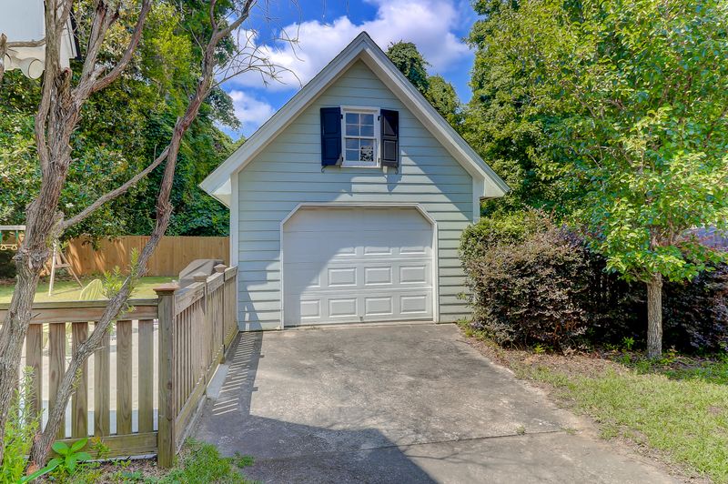 731 Bradburn Dr, Mount Pleasant, SC 29464