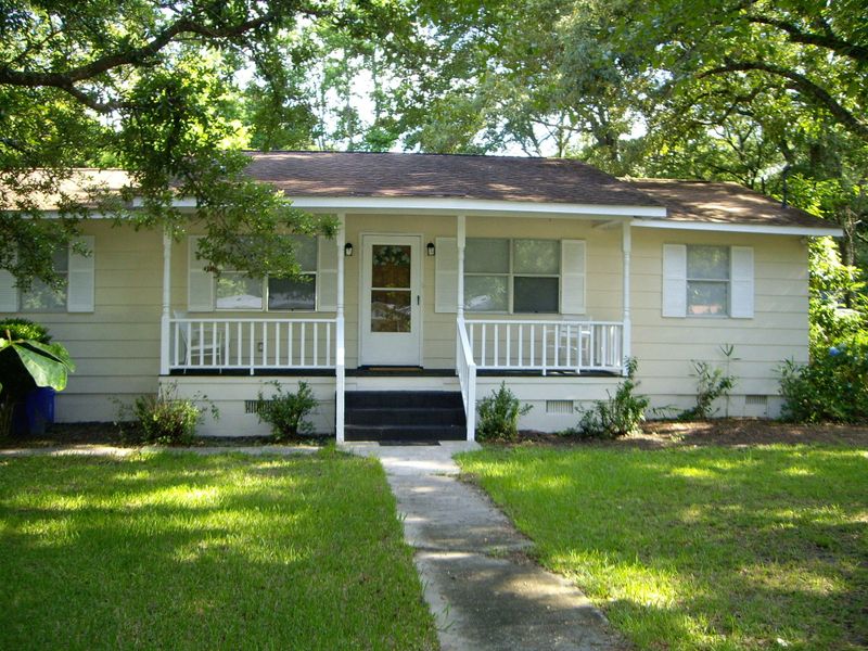 6157 Brown Way, Ravenel, SC 29470