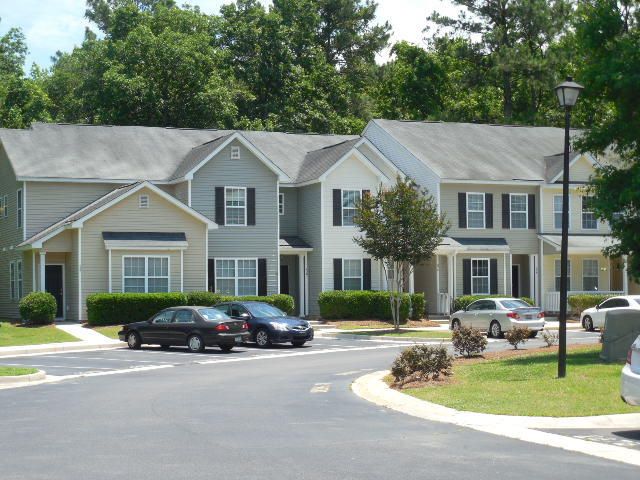 242 Brookshire Rd, Goose Creek, SC 29445