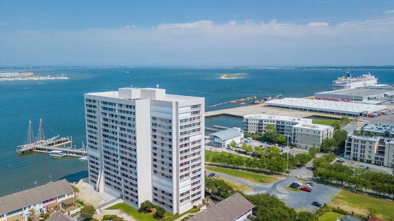 330 Concord St #7 F&G, Charleston, SC 29401