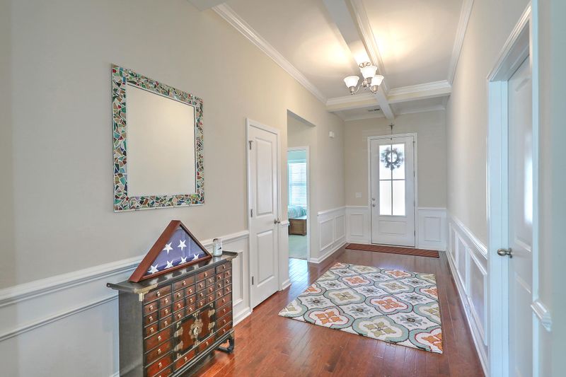 2501 Hummingbird Ln, Summerville, SC 29483
