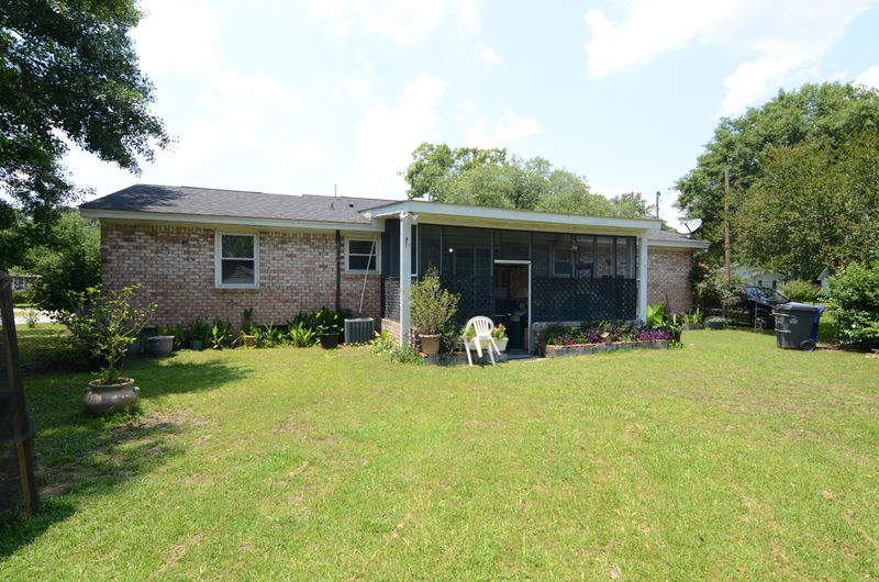 2583 Otranto Rd, North Charleston, SC 29406