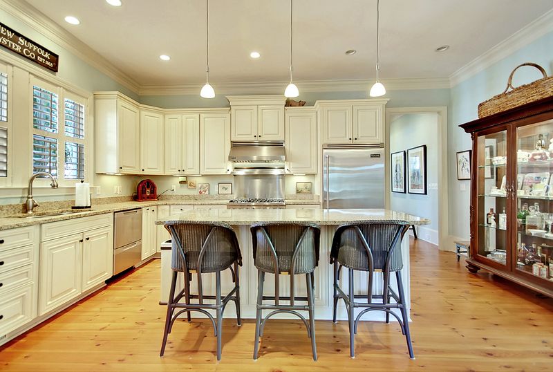 561 Galera Ln, Mount Pleasant, SC 29464