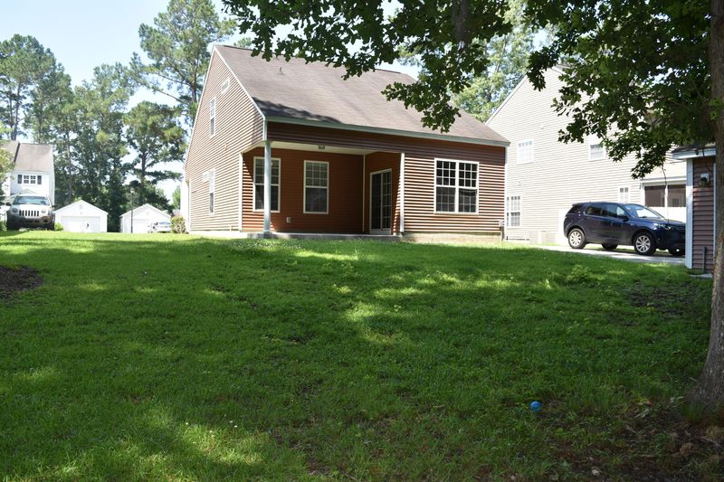 8980 N Red Maple Cir, Summerville, SC 29485