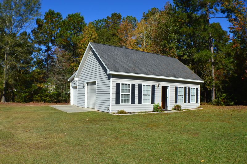 109 Young Dr, Summerville, SC 29483