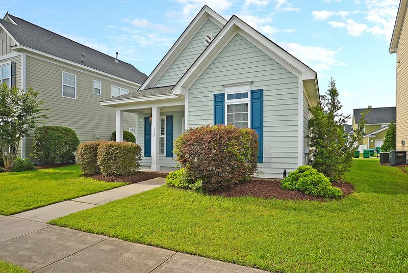 115 Foxglove Ave, Summerville, SC 29483