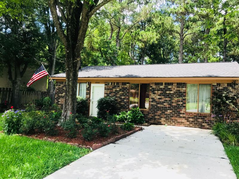 2068 Clayton St, Charleston, SC 29414