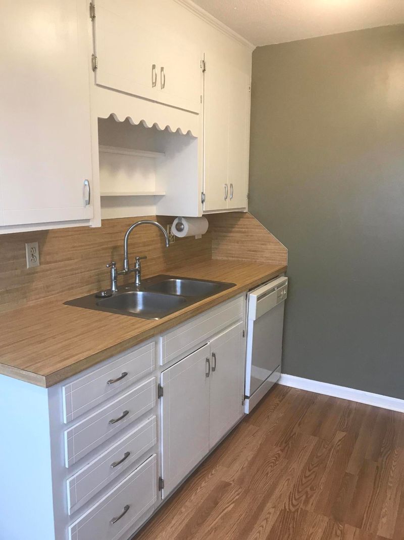 61 University Dr, Ladson, SC 29456