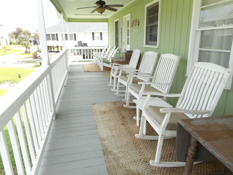210 Harrelson St, Edisto Beach, SC 29438